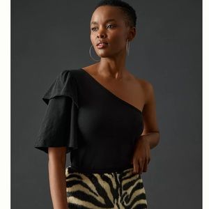 Off shoulder / one shoulder black top